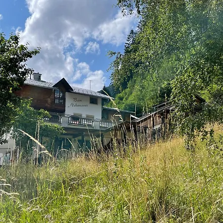 Bam Nebanauer Lägenhet